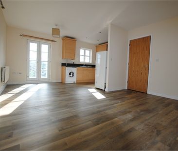 Kingfisher Drive, Kent, London - Photo 3