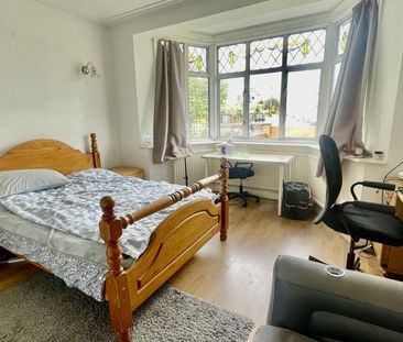 3 bedroom semi-detached house to rent - Photo 5