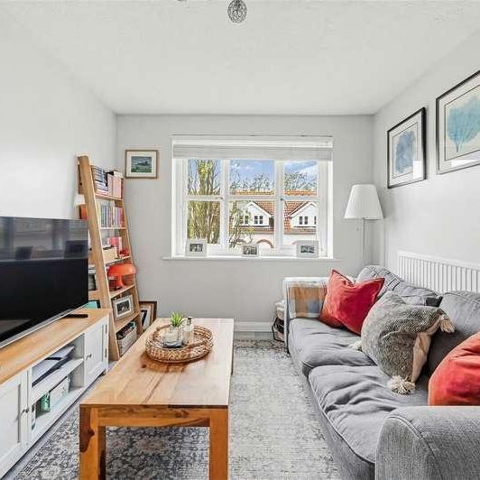 Lavender Avenue, Mitcham, CR4 - Photo 1
