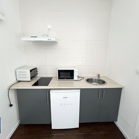 Location Appartement 1 pièce 19m² FAMARS 59300 - Photo 3