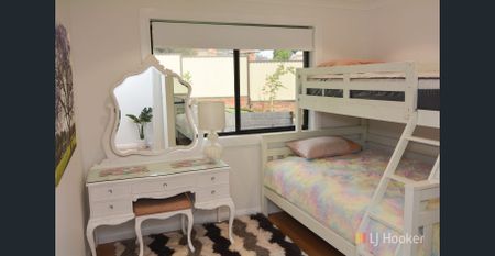 High Set Executive Home - Photo 4