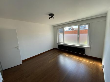 Gezellig en rustig gelegen tweeslaapkamer appartement. - Photo 3