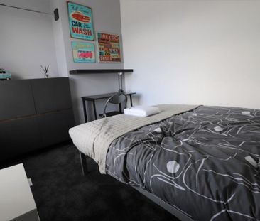 4 bedroom terraced house to rent - Photo 4