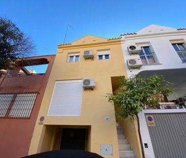 Alquiler de chalet adosado en Calle Martínez Falero s/n - Photo 1