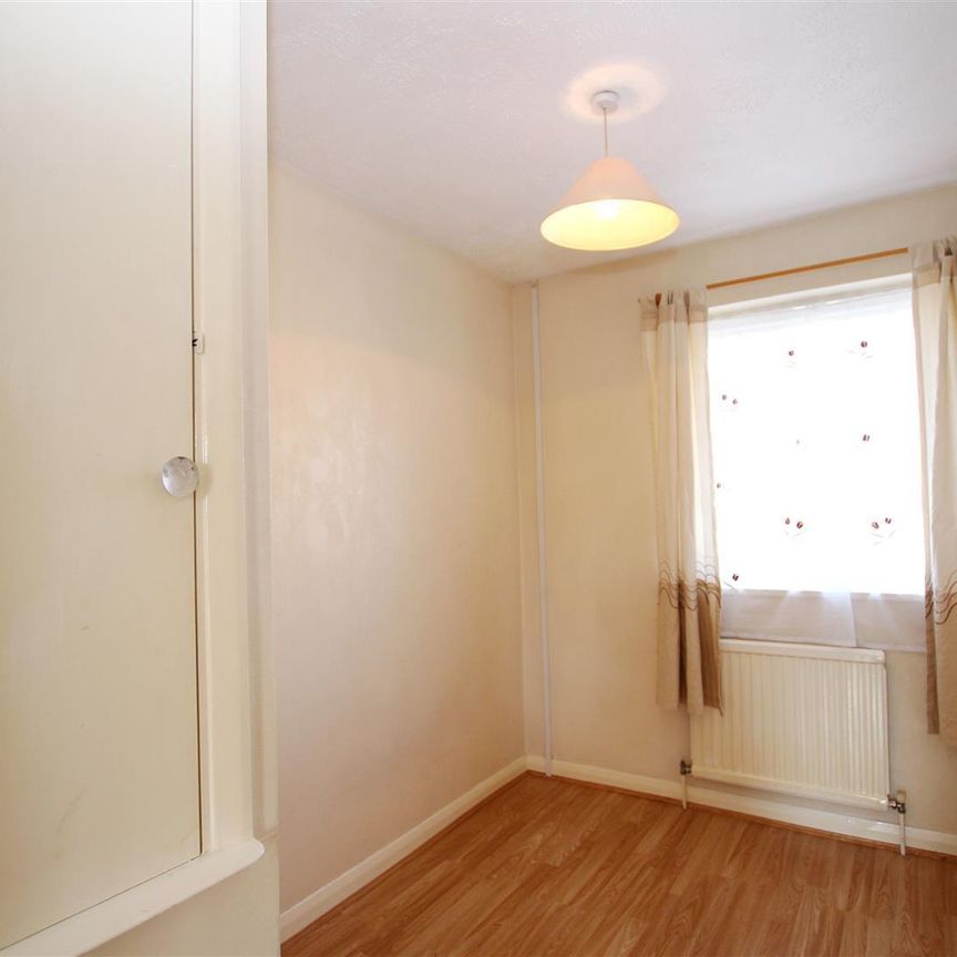 3 bedroom Terraced House to let - Photo 1