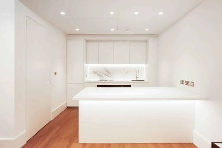 A modern one bedroom apartment set within the prestigious Lancer Square development. - Photo 4