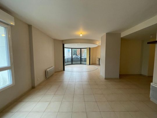 Location Appartement 3 pièces 91m² ANGERS 49000 - Photo 1