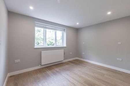 1 bedroom ground floor flat to rent - Photo 3