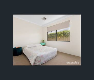 Contemporary Home with excellent Location! - Photo 5