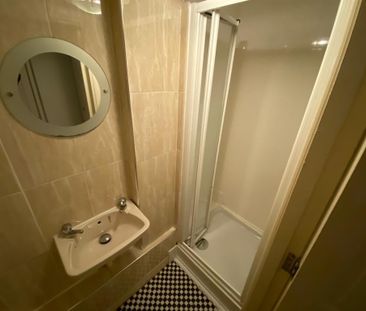 6 bedroom terraced house to rent - Photo 2