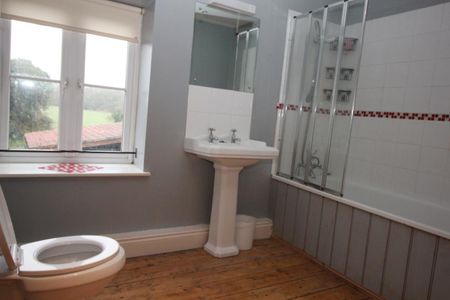 Swallows Nest, 20, Grange Road, Pockthorpe - Photo 3