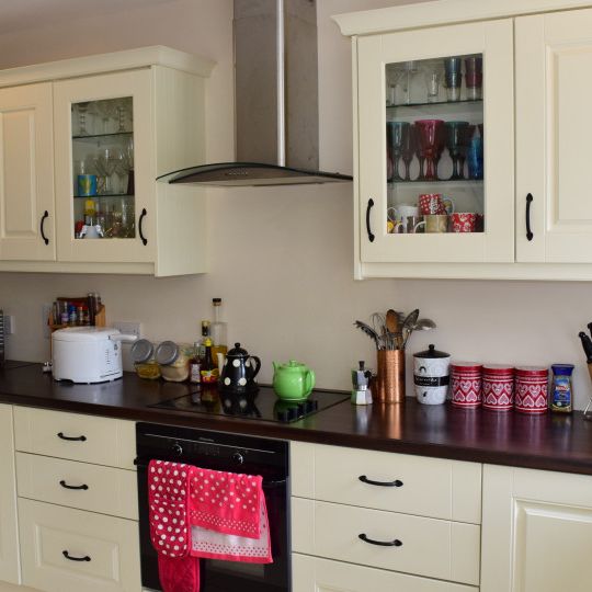 Ensuite room in 3-bedroom apartment in Ballinteer, Dublin - Photo 1