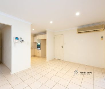 Spacious villa awaits - Photo 5