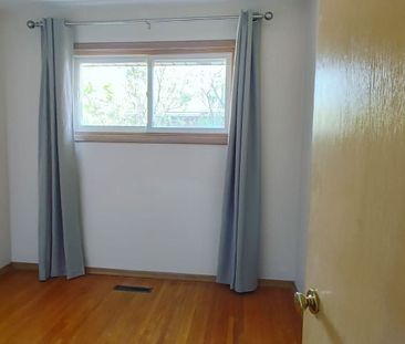 For Lease - 11 Southill Drive, Hamilton, Ontario - Photo 3