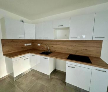 Location Appartement 3 pièces 69m² LE BOURGET DU LAC 73370 - Photo 4