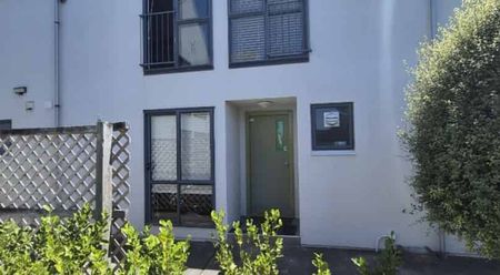 Secure your student property for 2026! - Photo 3