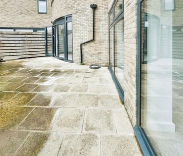 Pullman Square, Grays, RM17 - Photo 6