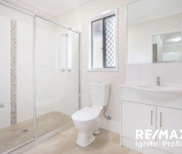 “Modern Duplex in Quiet Cul-de-sac” - Photo 6