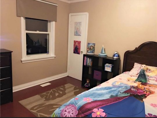 For Lease - 164 Central Park Boulevard, Oshawa, Ontario - Photo 1