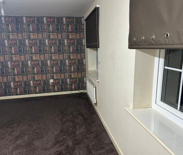 4 bedroom terraced house to rent - Photo 6