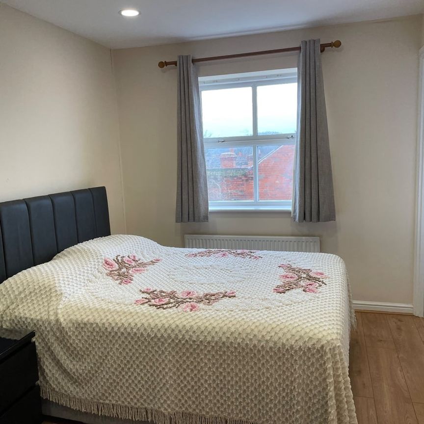 Room in a Shared House, Elm Park, RG30 - Photo 1