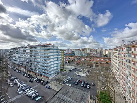 Luxury Flat for rent in Bairro de Santa Cruz, Benfica, Lisbon - Photo 3