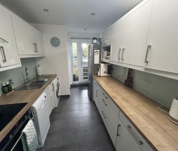 3 bedroom terraced house to rent - Photo 6