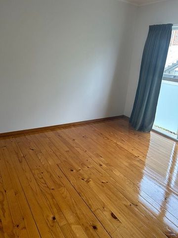 Charming 2BR Unit Property, close to the city. - Photo 3