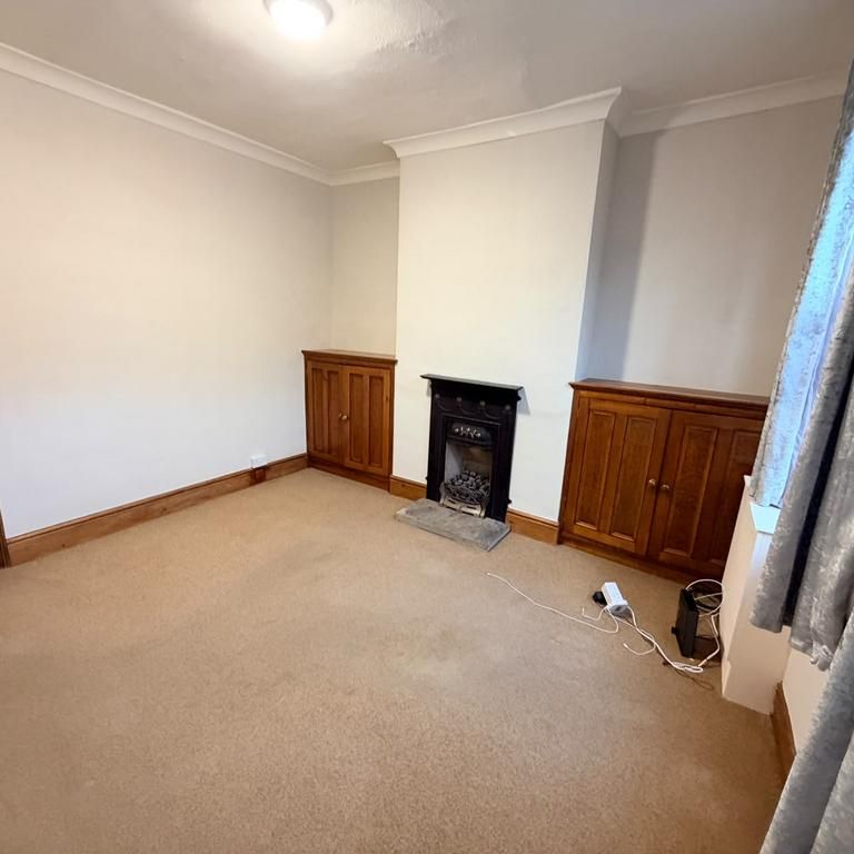 2 bedroom property to rent - Photo 1
