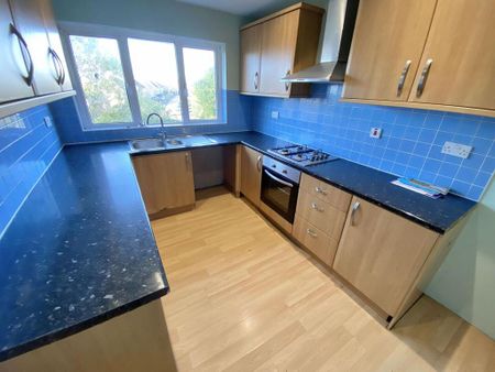 2 bedroom maisonette to rent - Photo 4