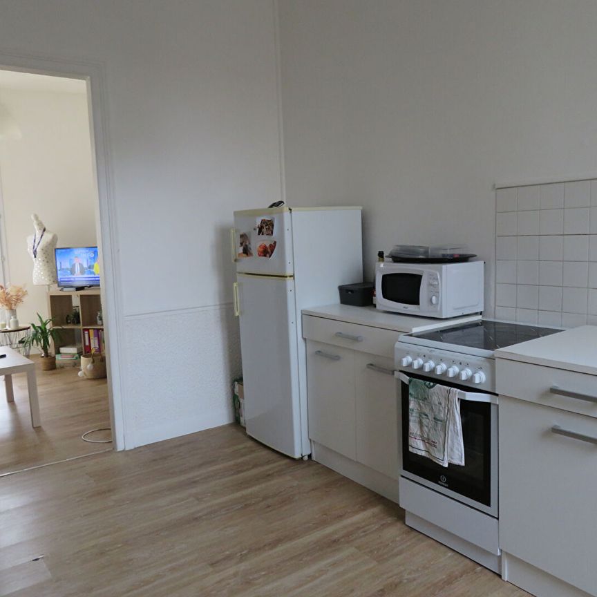 Appartement à louer - REIMS - QUARTIER CERNAY - Photo 1