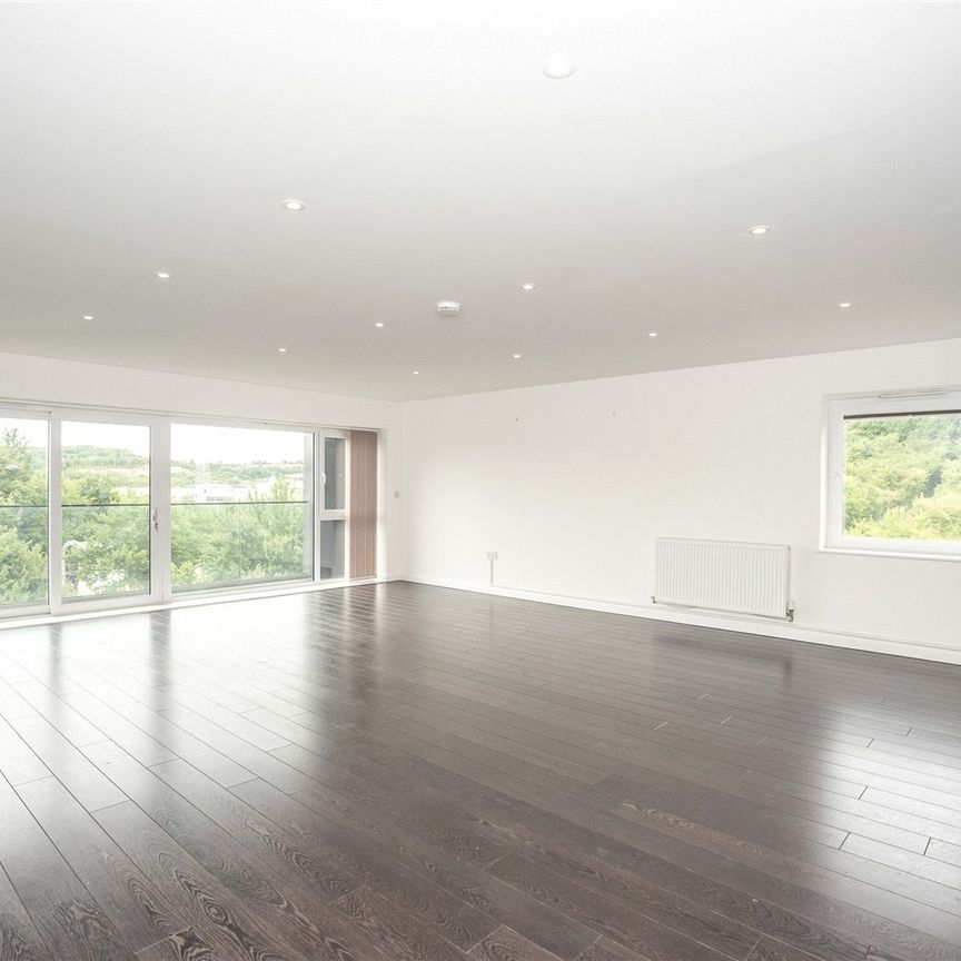 Havelock Drive, Greenhithe, Kent, DA9 9XT - Photo 1