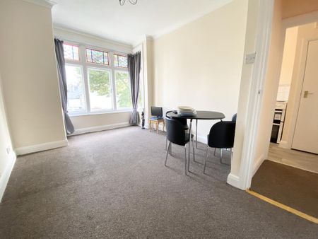 1 bedroom flat to rent - Photo 2