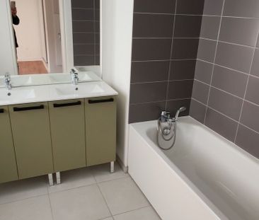 Location Appartement 3 pièces 62m² ROUBAIX 59100 - Photo 4