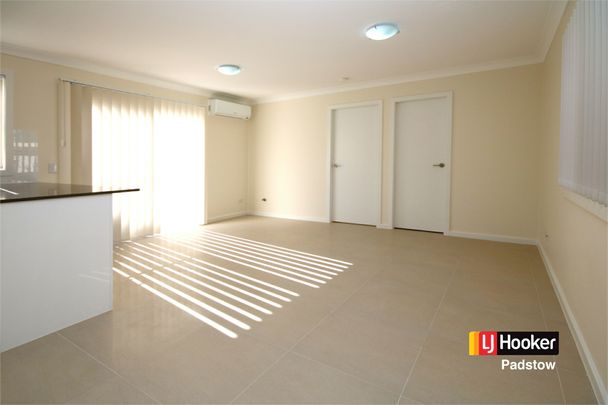 Bright & Modern 2-Bedroom Granny Flat - Photo 1