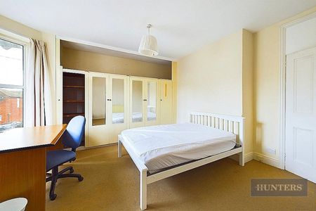 3 bedroom House To Let - Photo 5