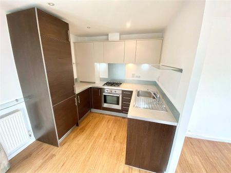 2 bedroom apartment to rent - Photo 3