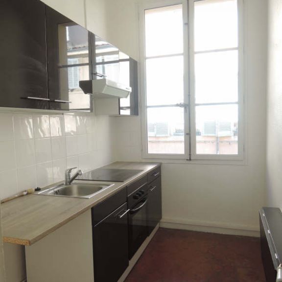 Location Appartement 4 pièces 85m² AIX EN PROVENCE 13100 - Photo 1