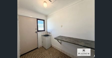 Bright, Spacious & Coastal – Your Bunbury Haven Awaits - Photo 5