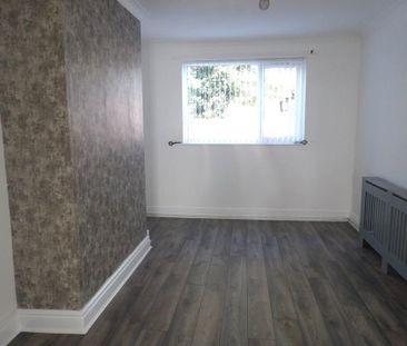 3 bedroom end of terrace house to rent - Photo 5