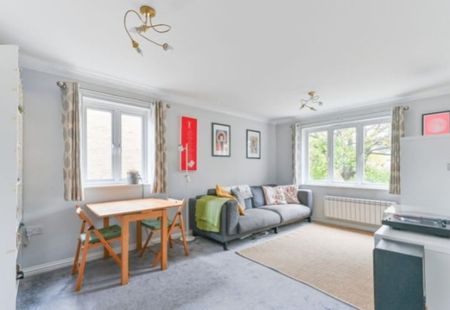 Room in a Shared Flat, Old School Place, CR0 - Photo 4