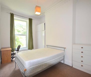 4 bedroom apartment to rent - Photo 6