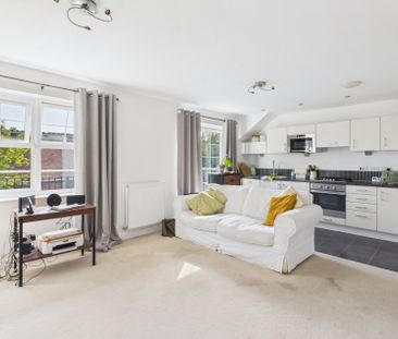 Walnut Grove, Wooburn Green, High Wycombe,HP10 - Photo 1