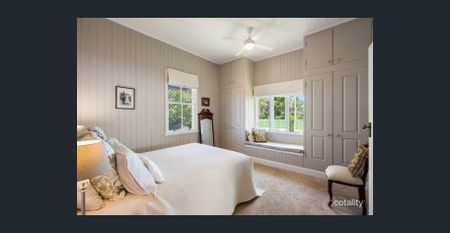 Stunning Character Home in a Sought-After South Toowoomba Location - Photo 5