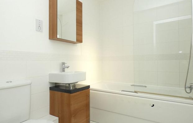 2 bedroom maisonette to rent - Photo 1