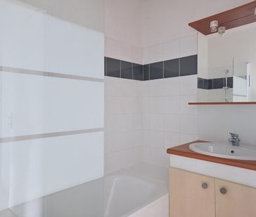 Location Appartement 3 pièces Meublé 52m² LIBOURNE 33500 - Photo 5
