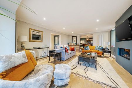 3 bedroom apartment to rent - Photo 4