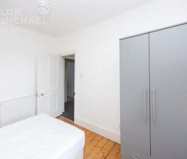 4 bedroom terraced house to rent - Photo 1