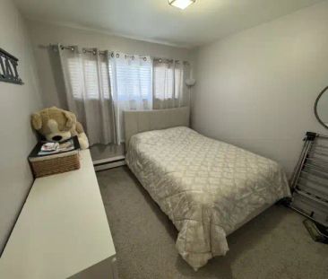 Renovated two bedrooms and one bathroom duplex | 3109 37 Street Sou... - Photo 1