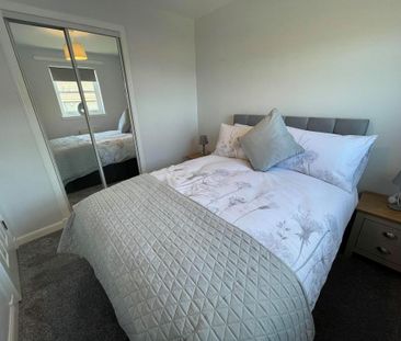 3 bedroom semi-detached house to rent - Photo 5